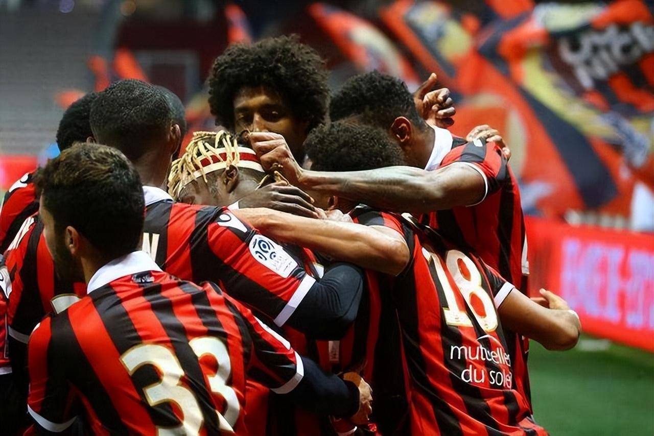 满冠平台 -法国杯国际比赛日再迎强敌，拜仁慕尼黑内部沟通，主帅态度——管理层满意，球探报告显示潜力(拜仁慕尼黑vs弗赖堡球员评分)