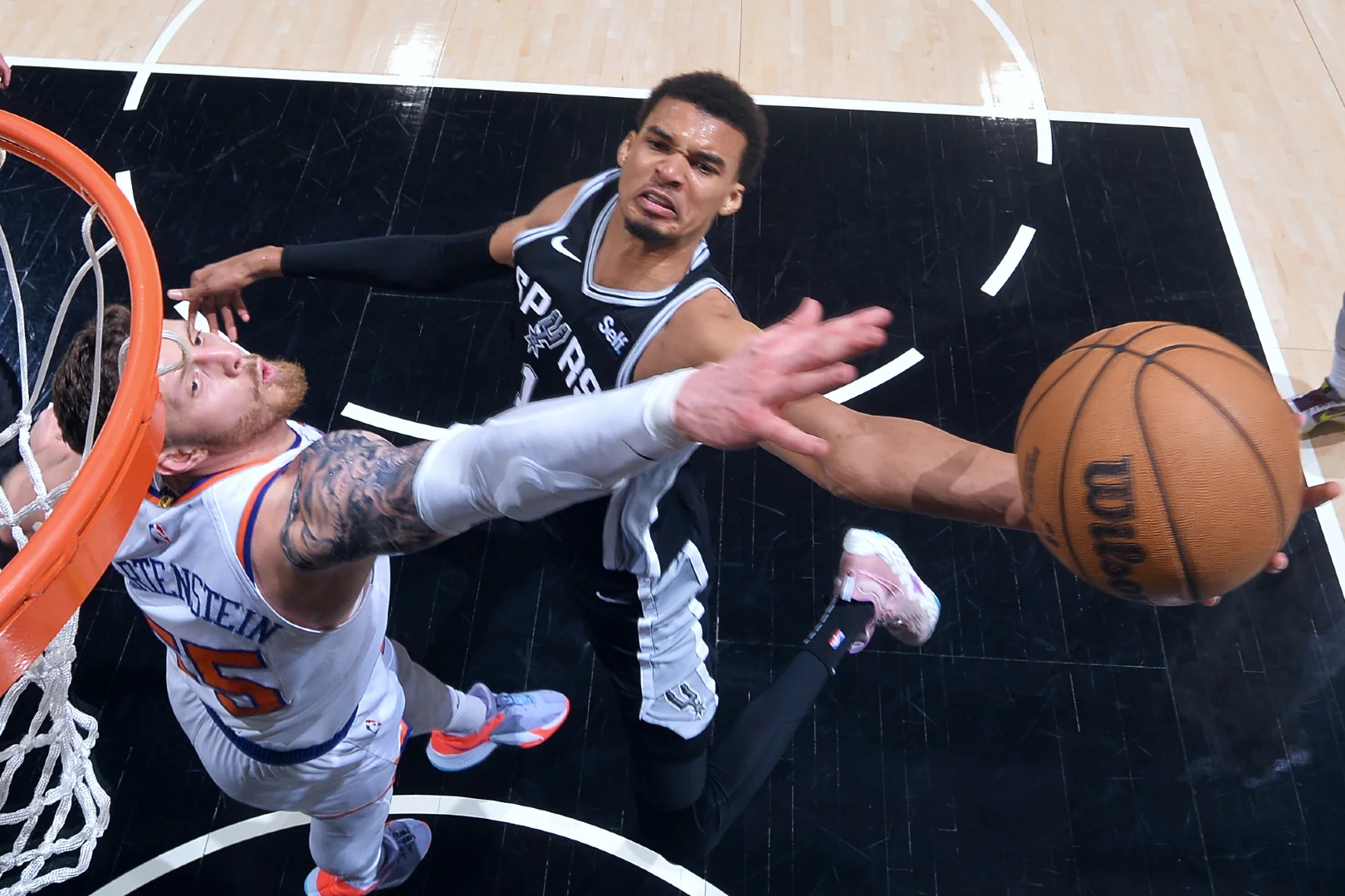 满冠官方网站 -今晨圣安东尼奥马刺备战意甲，临场应变细节曝光，震撼外界，赛程密集仍需轮换(圣安东尼奥马刺比赛录像)